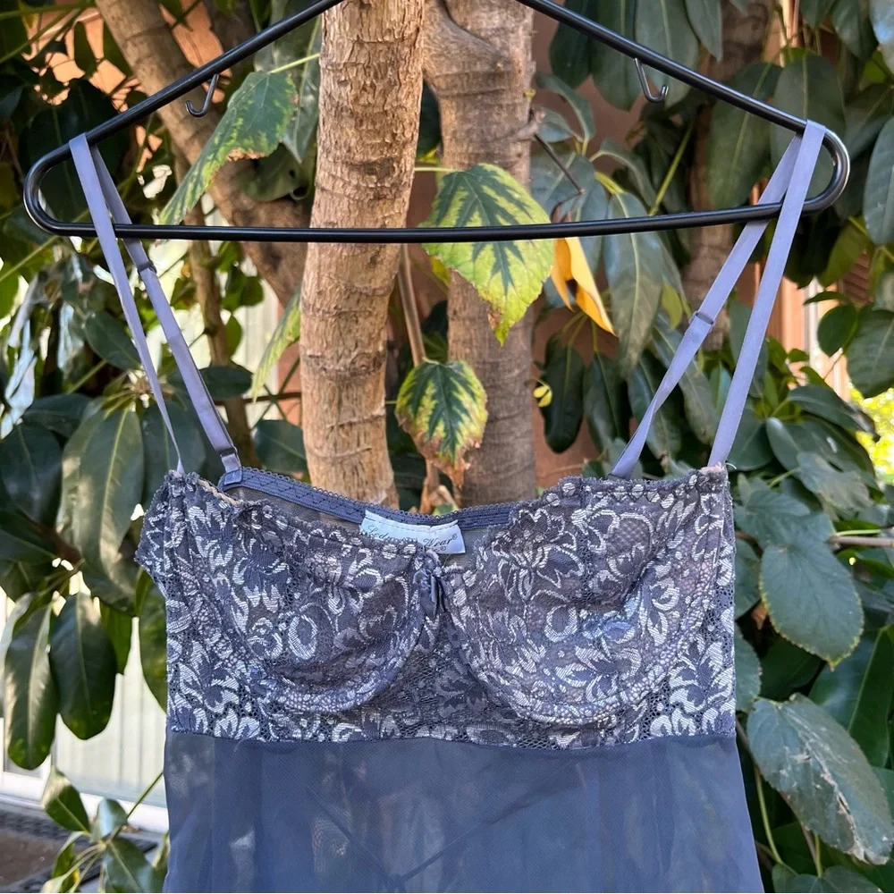 Vintage lace sheer lingerie slip! - Picture 2 of 4
